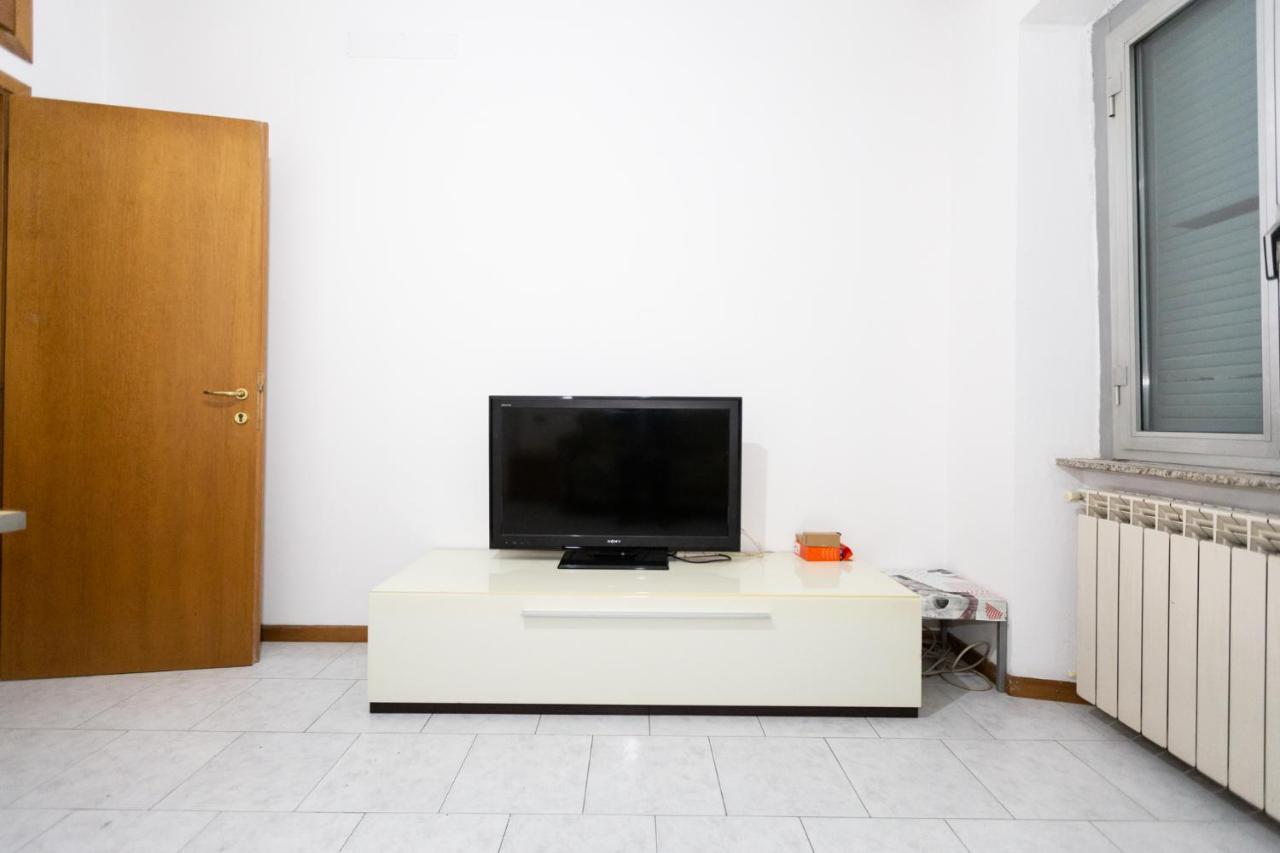 Dream House Chinatown Apartment Милано Екстериор снимка
