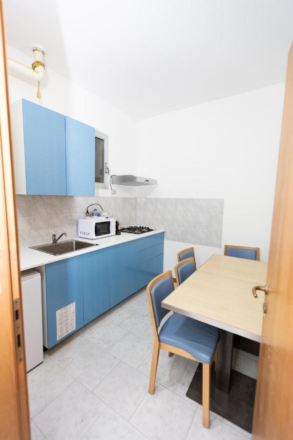 Dream House Chinatown Apartment Милано Екстериор снимка