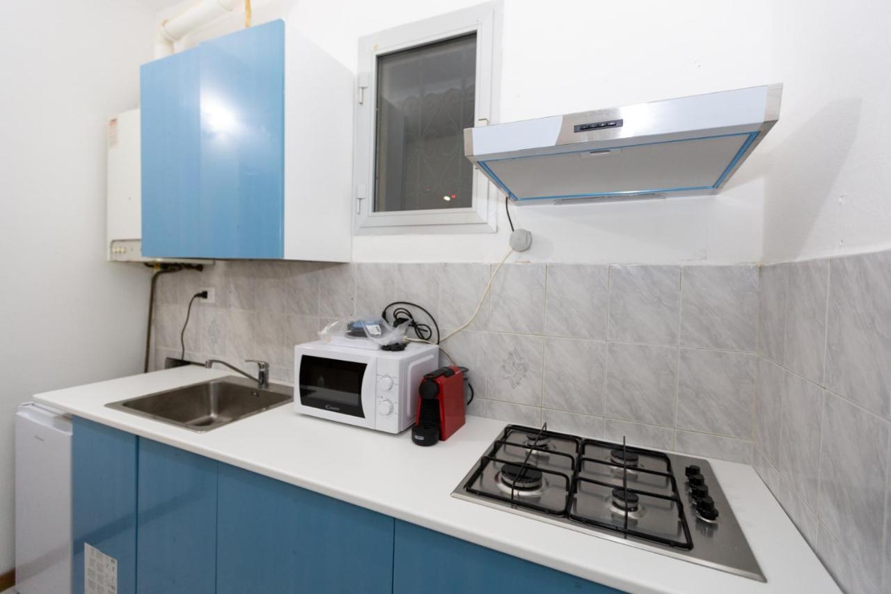 Dream House Chinatown Apartment Милано Екстериор снимка