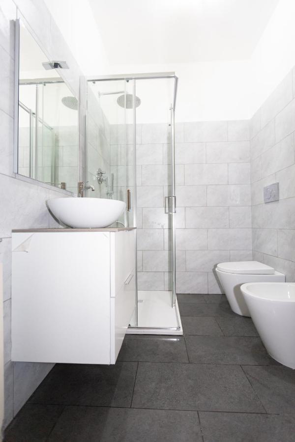 Dream House Chinatown Apartment Милано Екстериор снимка