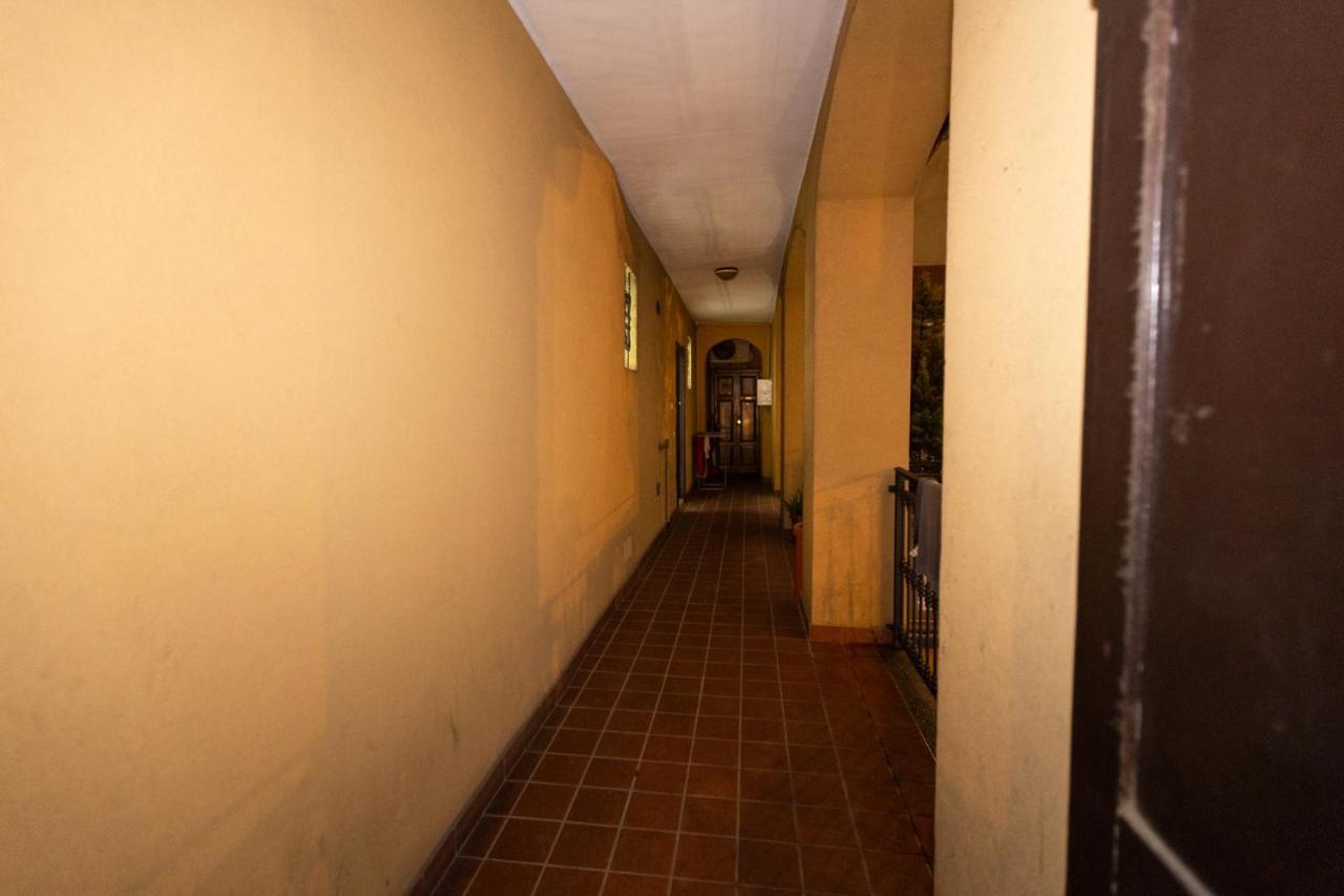 Dream House Chinatown Apartment Милано Екстериор снимка
